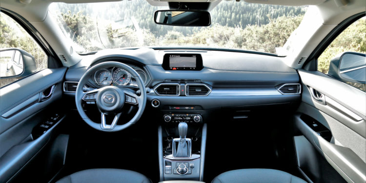 Mazda CX-5 2.2 SKYACTIV-D 4X2 Evolve AT: Eficiência elegante! 33