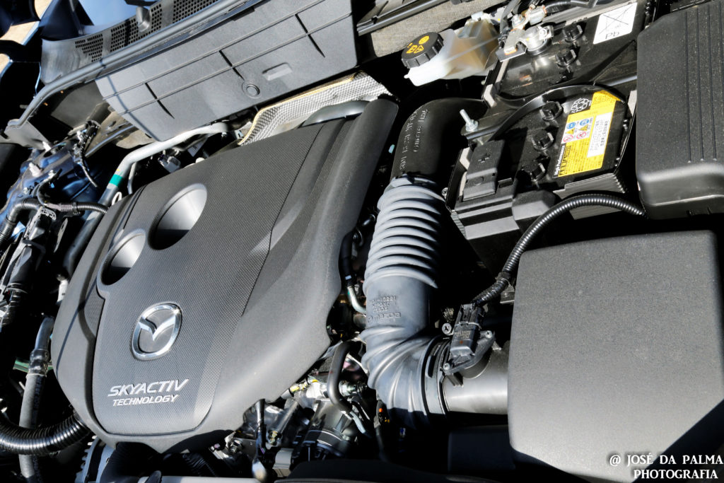 Mazda CX-5 2.2 SKYACTIV-D 4X2 Evolve AT: Eficiência elegante! 24