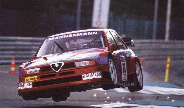 Alfa Romeo 155 V6 DTM: O Italiano vitorioso do campeonato alemão! 21
