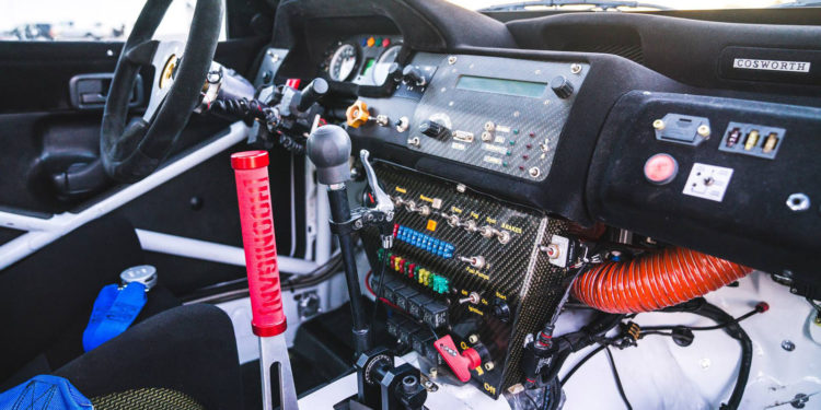 Ken Block de volta aos anos 90 com um Ford Escort RS Cosworth! 22