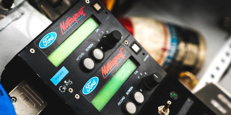 Ken Block de volta aos anos 90 com um Ford Escort RS Cosworth! 21