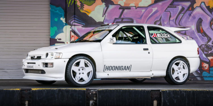 Ken Block de volta aos anos 90 com um Ford Escort RS Cosworth! 16