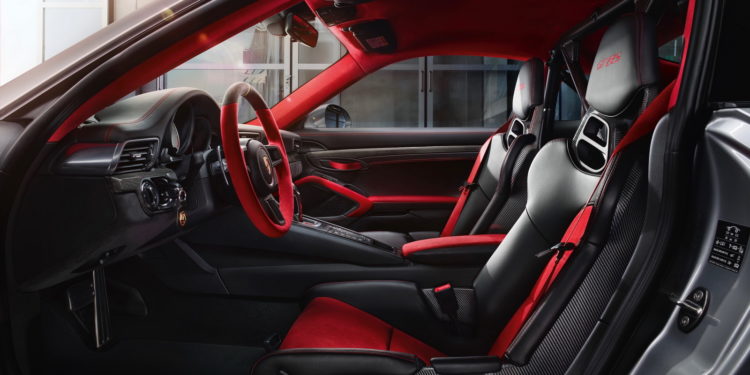 O Porsche 911 GT2 RS esteve em Portugal com Walter Rorhl e Mark Webber! 65