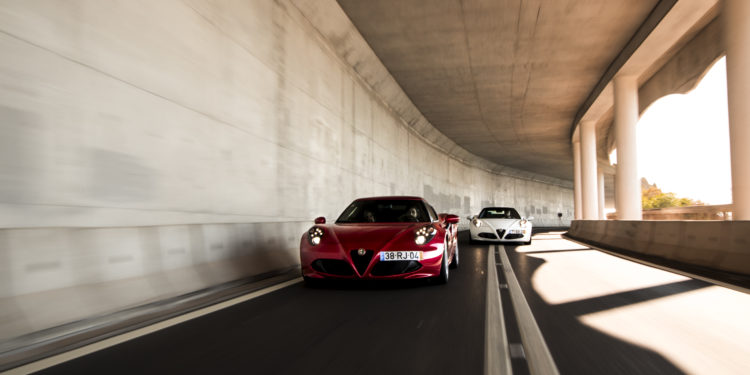 Alfa Romeo 4C e 4C Spider: Romance Automobilístico! 31