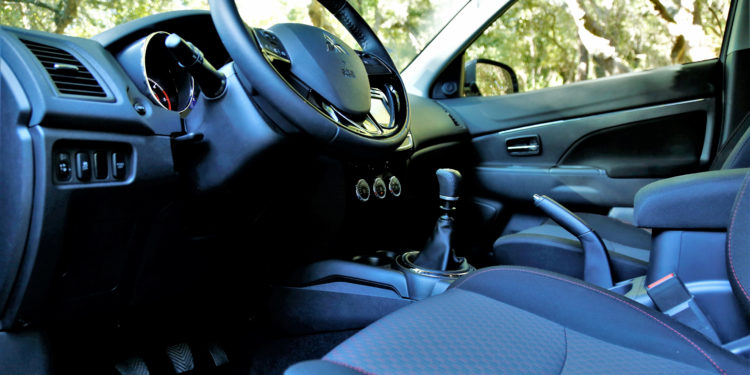 Novo Mitsubishi ASX 1.6 DI-D Intens: Valor seguro! 42