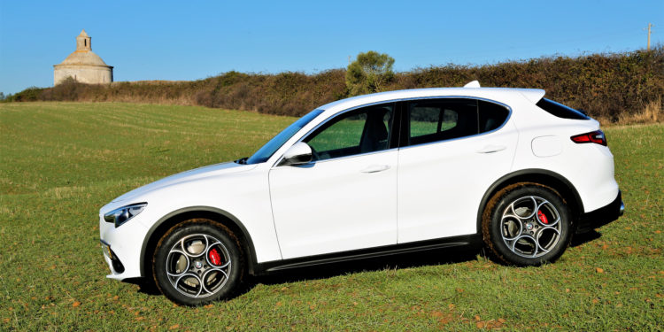 Alfa Romeo Stelvio Super 2.2 JTDM 210CV Q4: Performance Perfeita! 27