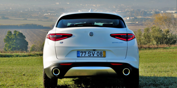 Alfa Romeo Stelvio Super 2.2 JTDM 210CV Q4: Performance Perfeita! 29
