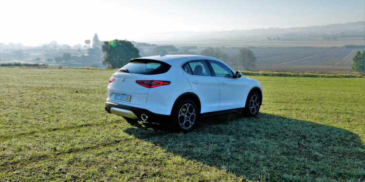 Alfa Romeo Stelvio Super 2.2 JTDM 210CV Q4: Performance Perfeita! 30