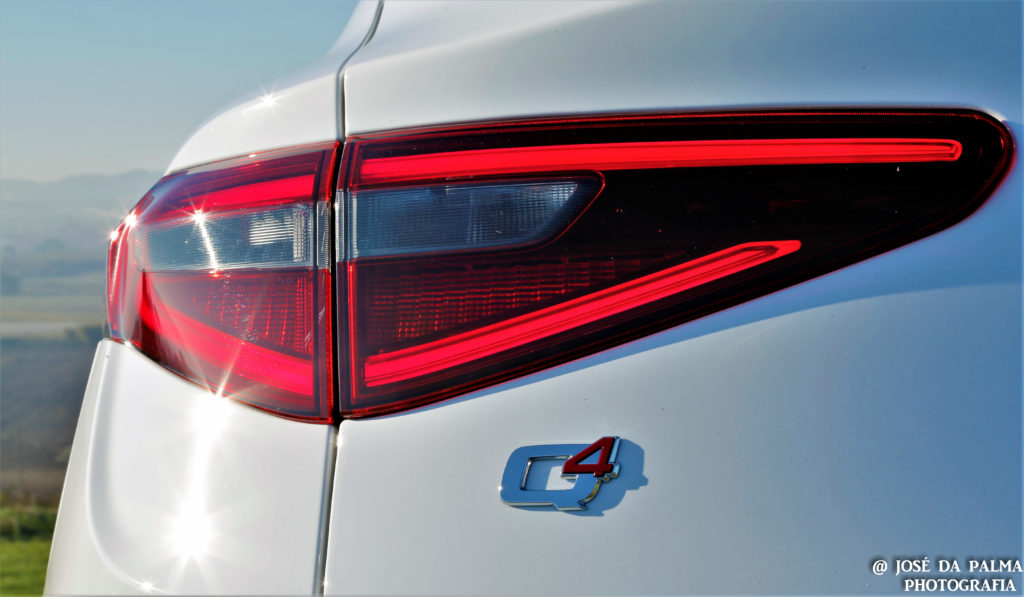 Alfa Romeo Stelvio Super 2.2 JTDM 210CV Q4: Performance Perfeita! 25