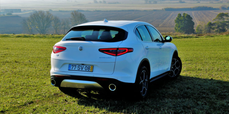 Alfa Romeo Stelvio Super 2.2 JTDM 210CV Q4: Performance Perfeita! 46