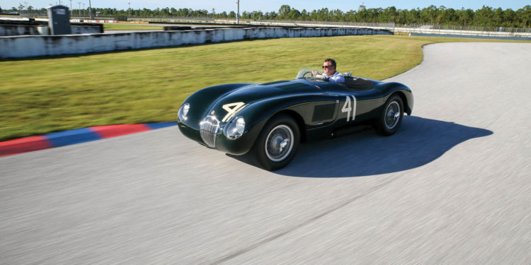 Este Jaguar C-Type vai a leilão e não será barato! 25