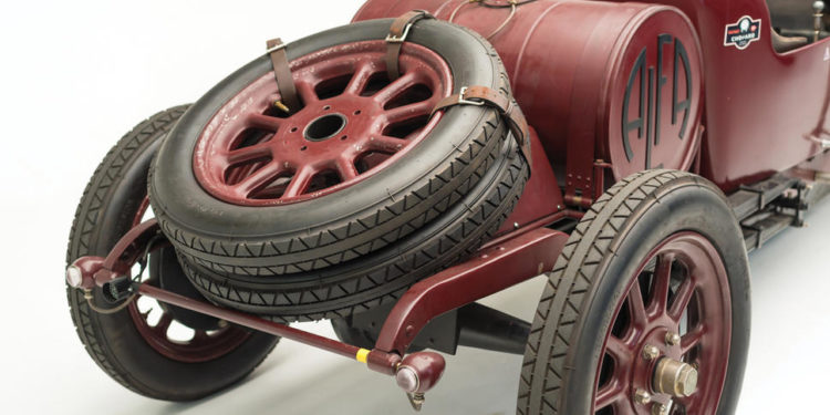 Primeiro Alfa Romeo poderá ser vendido por mais de 1 milhão! 19