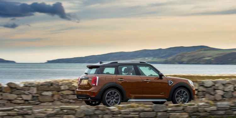 MINI trabalha num novo crossover eléctrico! 22