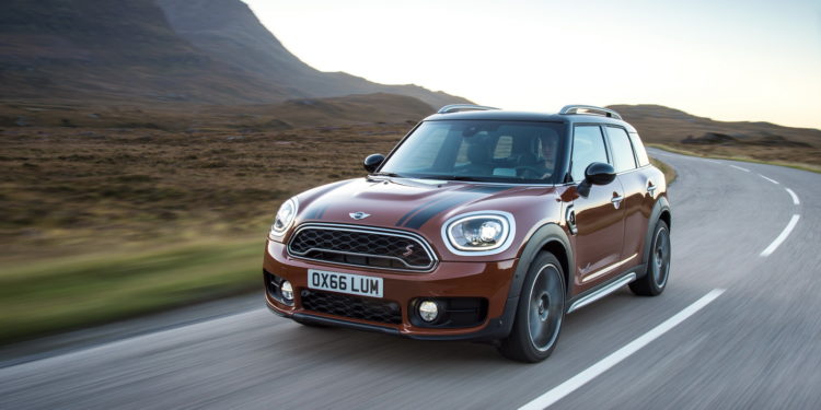 MINI trabalha num novo crossover eléctrico! 20