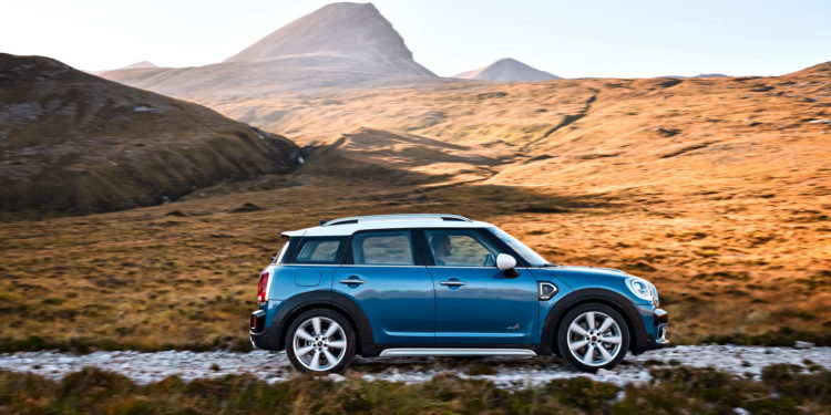 MINI trabalha num novo crossover eléctrico! 17