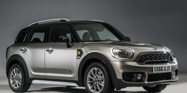 MINI trabalha num novo crossover eléctrico! 15