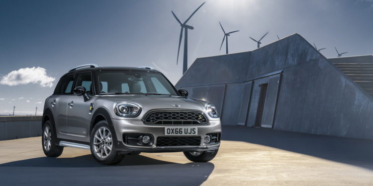 MINI trabalha num novo crossover eléctrico! 14