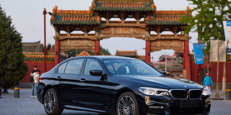 BMW é a marca premium mais vendida na China! 17