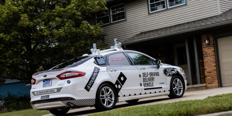 Ford aposta nos automóveis híbridos com condução autónoma! 14