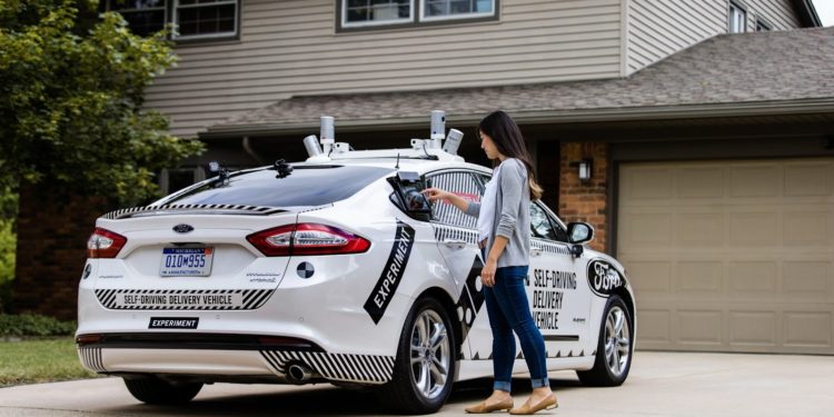 Ford aposta nos automóveis híbridos com condução autónoma! 13