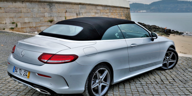 Mercedes C 180 Cabrio AMG: Exuberância de cabelos ao vento! 56