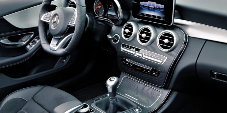 Mercedes C 180 Cabrio AMG: Exuberância de cabelos ao vento! 48