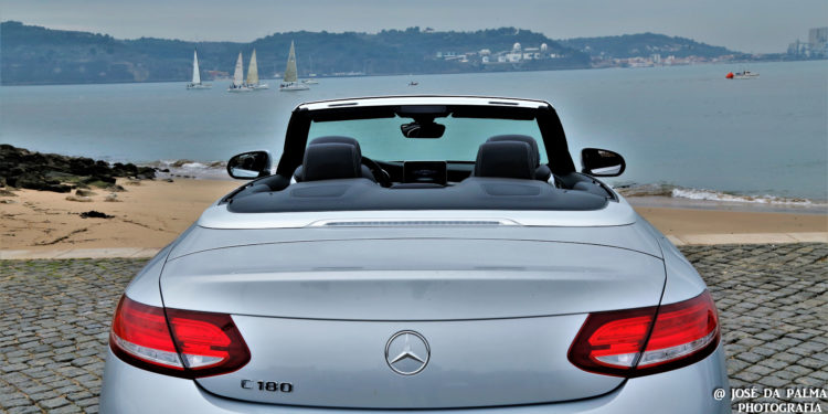 Mercedes C 180 Cabrio AMG: Exuberância de cabelos ao vento! 50