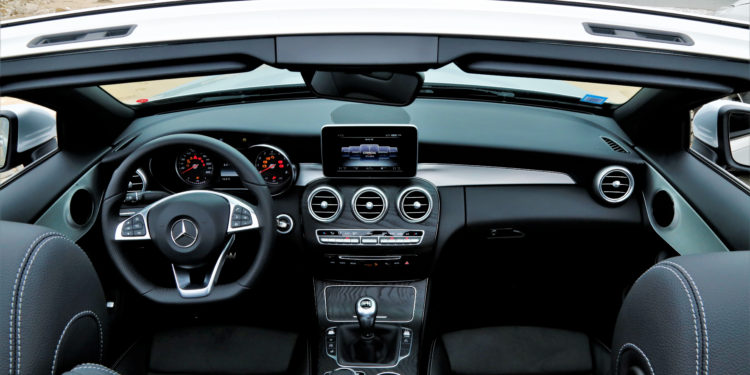 Mercedes C 180 Cabrio AMG: Exuberância de cabelos ao vento! 40