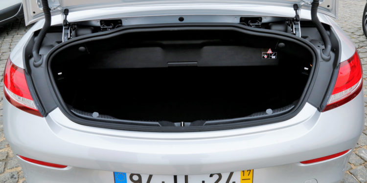 Mercedes C 180 Cabrio AMG: Exuberância de cabelos ao vento! 29