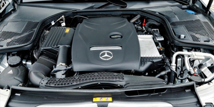 Mercedes C 180 Cabrio AMG: Exuberância de cabelos ao vento! 28