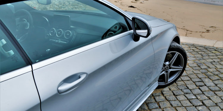 Mercedes C 180 Cabrio AMG: Exuberância de cabelos ao vento! 59