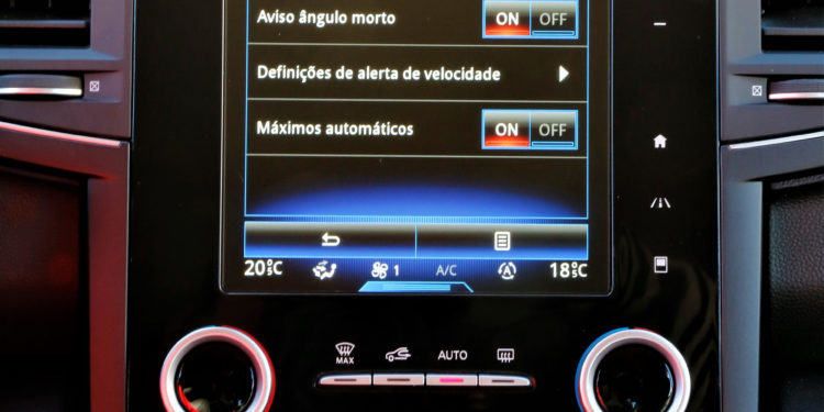 Renault Koleos Initiale Paris 2.0 dCi 4X2: Um SUV à parte! 31