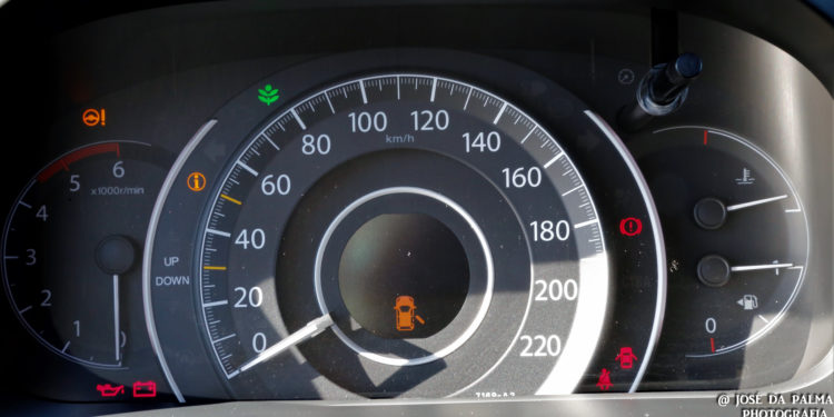 Honda CR-V 1.6 I-DTEC: Espaçoso e Equilibrado! 35