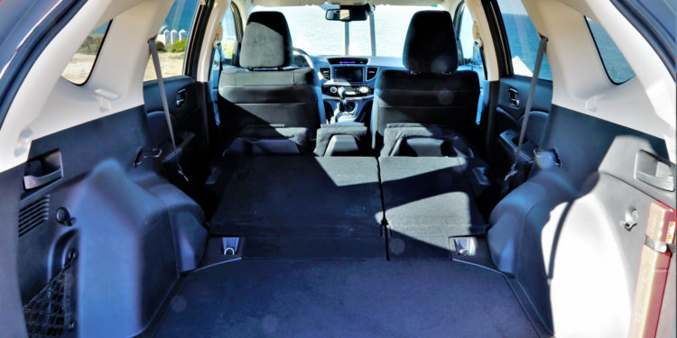 Honda CR-V 1.6 I-DTEC: Espaçoso e Equilibrado! 29