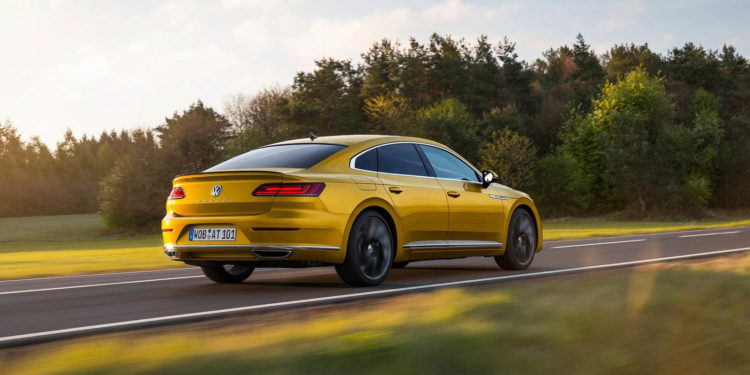 Volkswagen desenvolve Arteon R com 400cv! 17