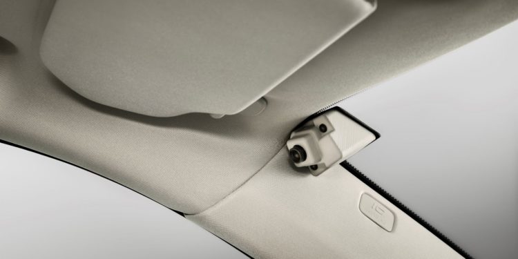 Volvo entrega automóveis autónomos a famílias Suecas! 35