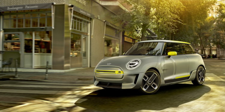 MINI recebe novo logótipo em 2018! 25