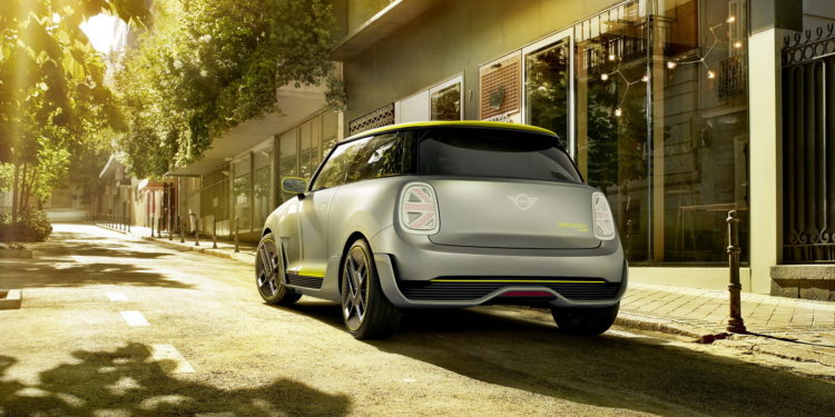 MINI recebe novo logótipo em 2018! 26