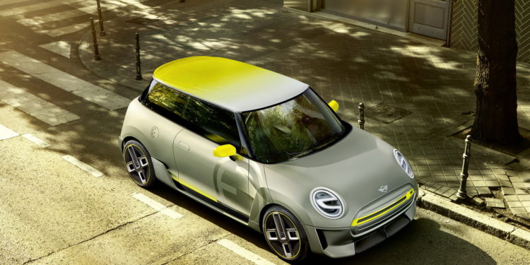 MINI recebe novo logótipo em 2018! 22