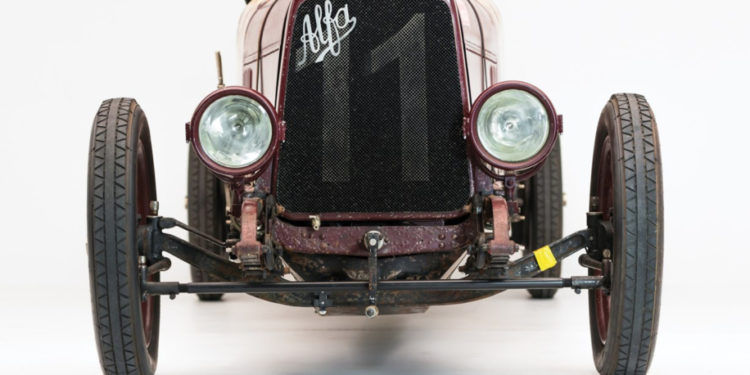 Primeiro Alfa Romeo poderá ser vendido por mais de 1 milhão! 13