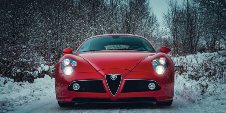 Este Alfa Romeo 8C vai a leilão! 29