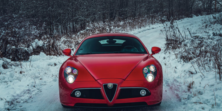 Este Alfa Romeo 8C vai a leilão! 30