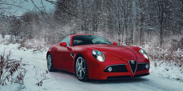 Este Alfa Romeo 8C vai a leilão! 27