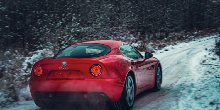 Este Alfa Romeo 8C vai a leilão! 22