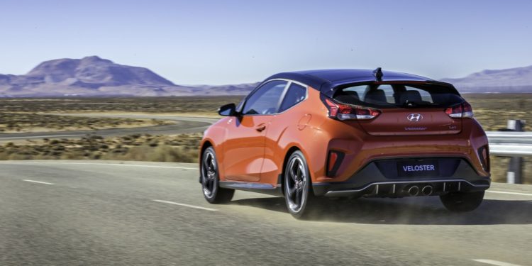 Hyundai revela Veloster no salão de Detroit! 46