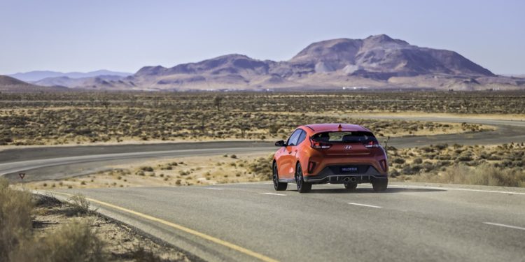 Hyundai revela Veloster no salão de Detroit! 44