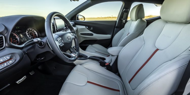 Hyundai revela Veloster no salão de Detroit! 39
