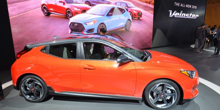 Hyundai revela Veloster no salão de Detroit! 71