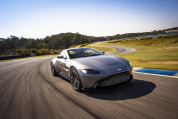Aston Martin prepara rival para o Tesla Roadster! 20
