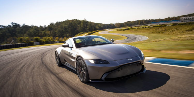 Aston Martin prepara rival para o Tesla Roadster! 18